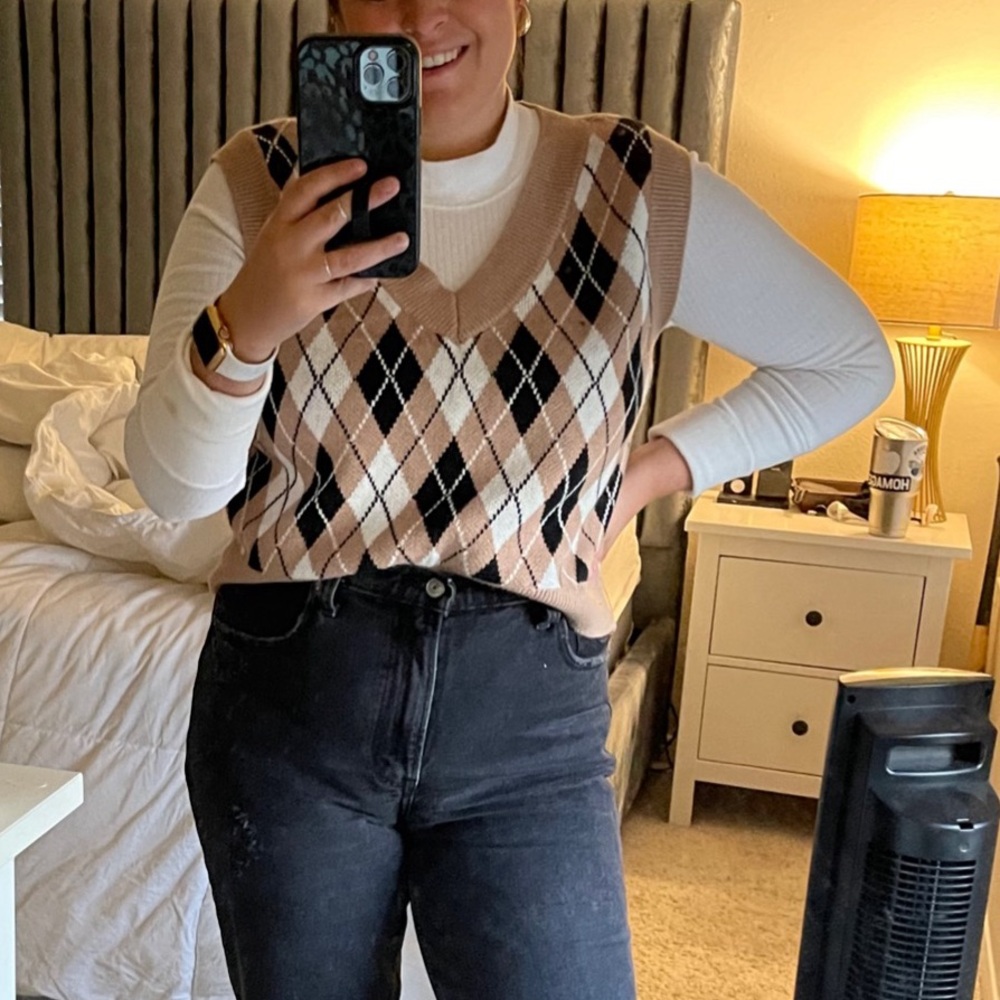 Sweater vest